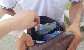 FOTO // Și-a cumpărat cu 20 de euro un buletin pentru a-și impresiona prietenii, dar şi-a făcut cadou o lucrare penală